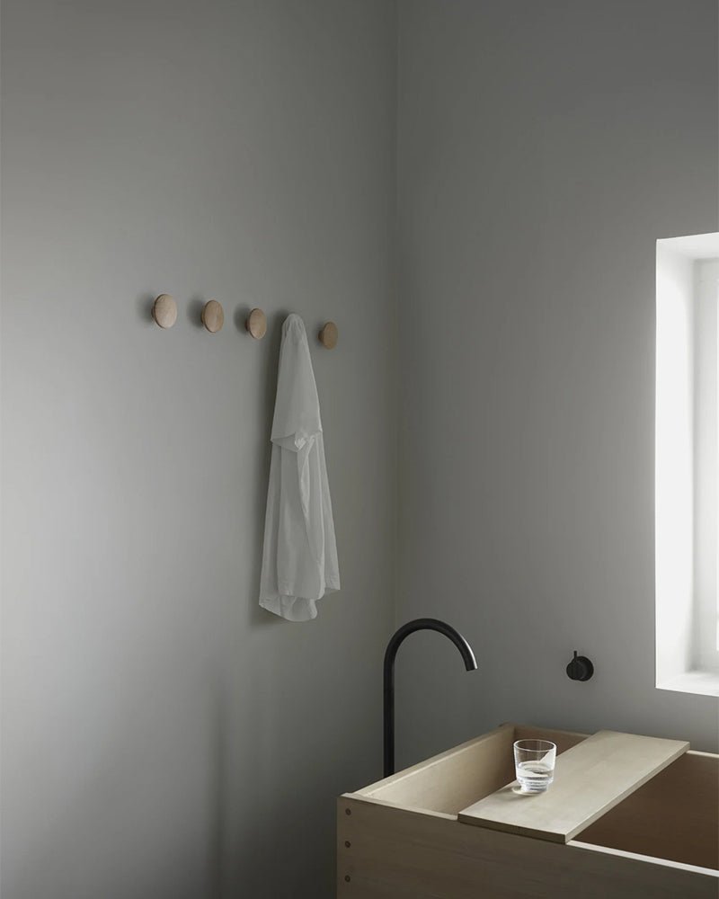 Dots - Oak hook - ø17